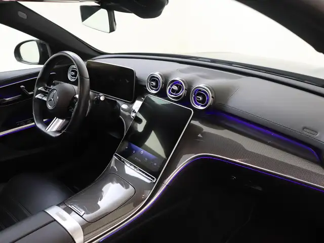 Mercedes-Benz C-Class view 5