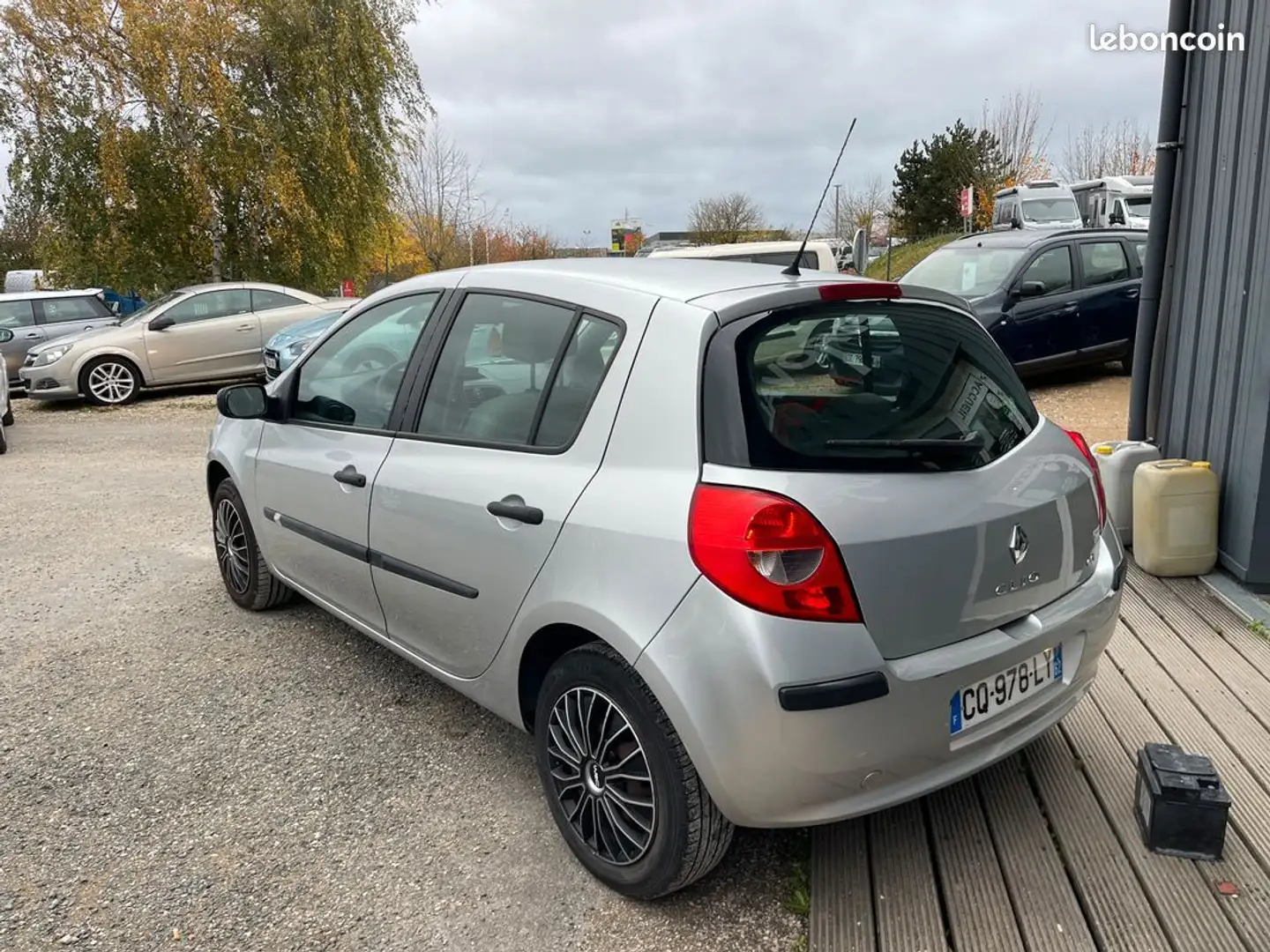 Renault Clio iii 1.5 dci 70ch expression Gris - 2