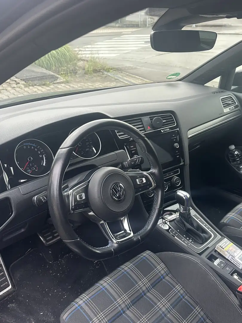Volkswagen Golf GTE - 1