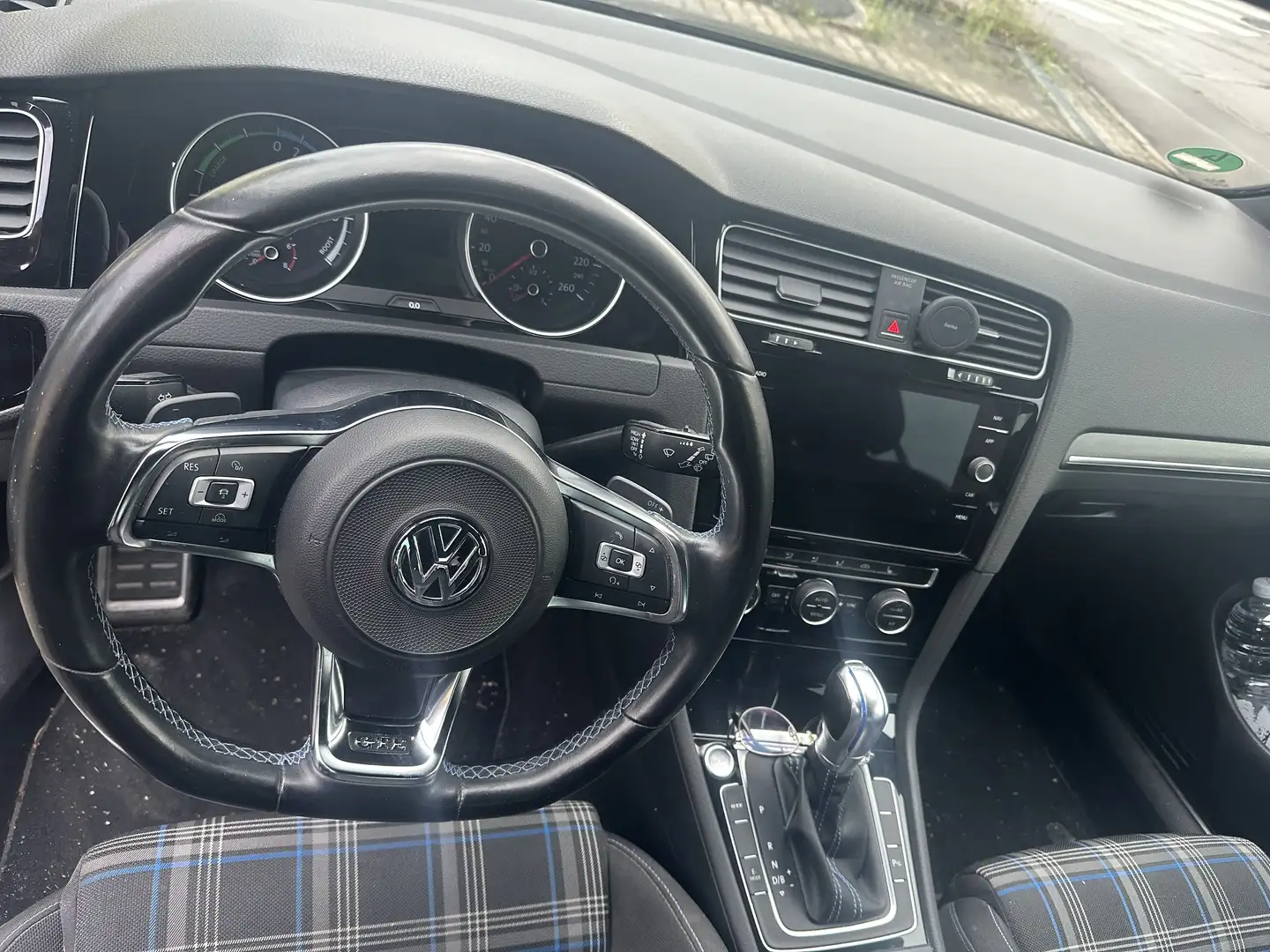 Volkswagen Golf GTE - 2