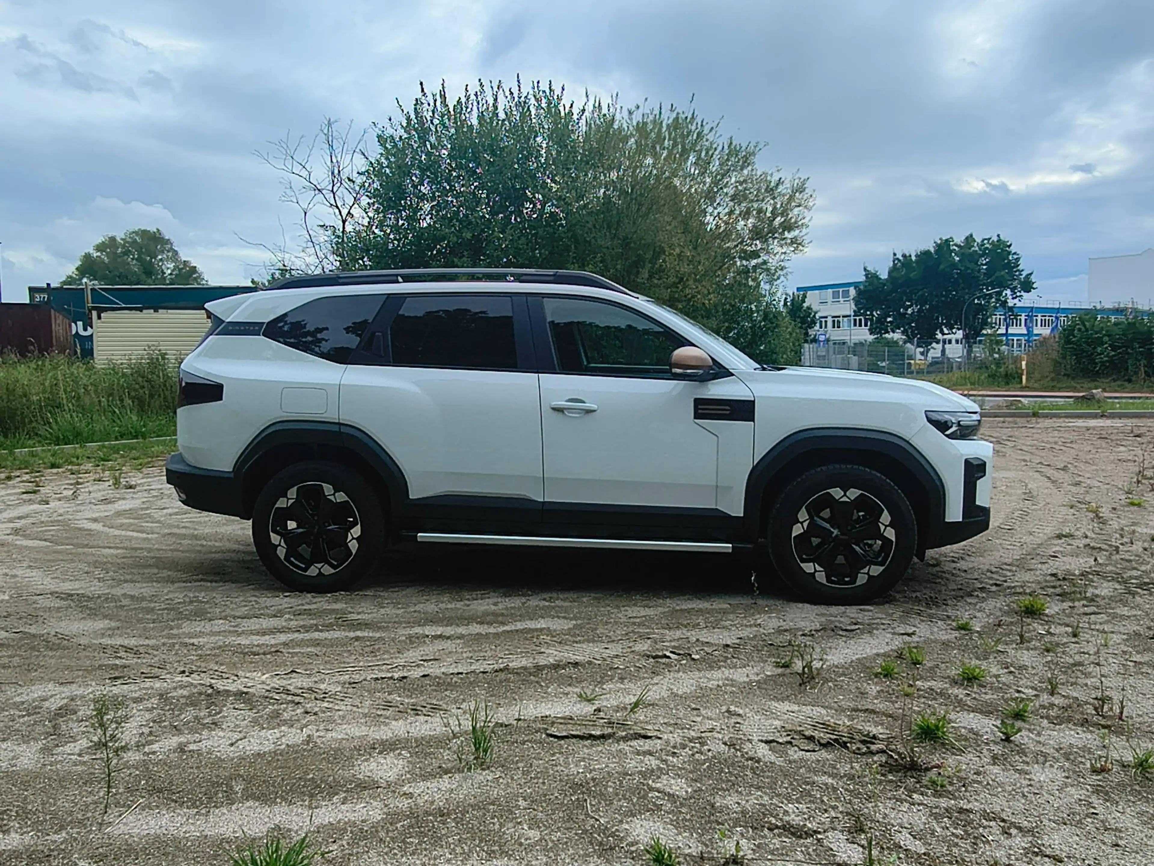 Dacia Bigster TCe 140 Extreme Panoramadach — photo 12