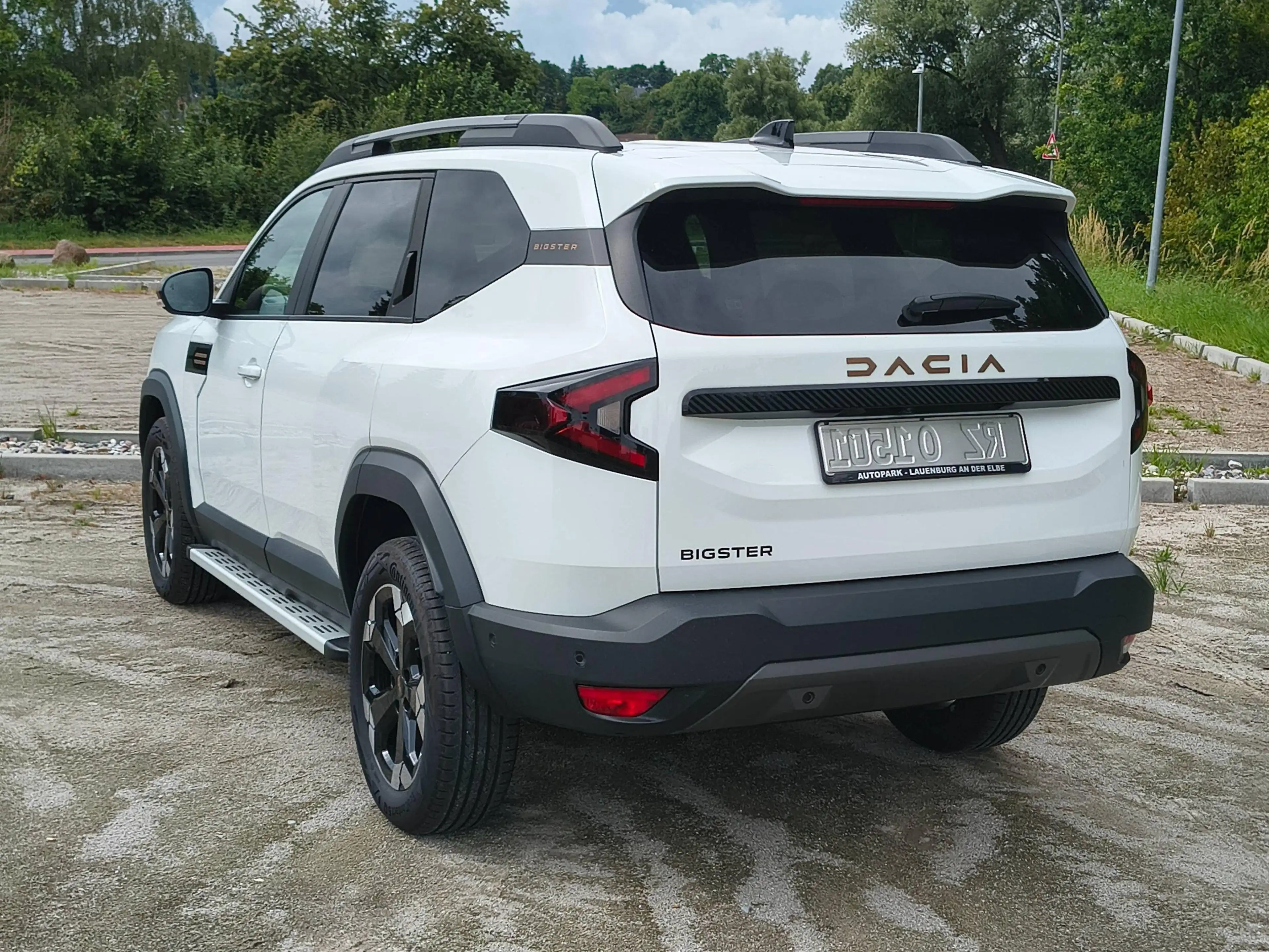Dacia Bigster TCe 140 Extreme Panoramadach — photo 7