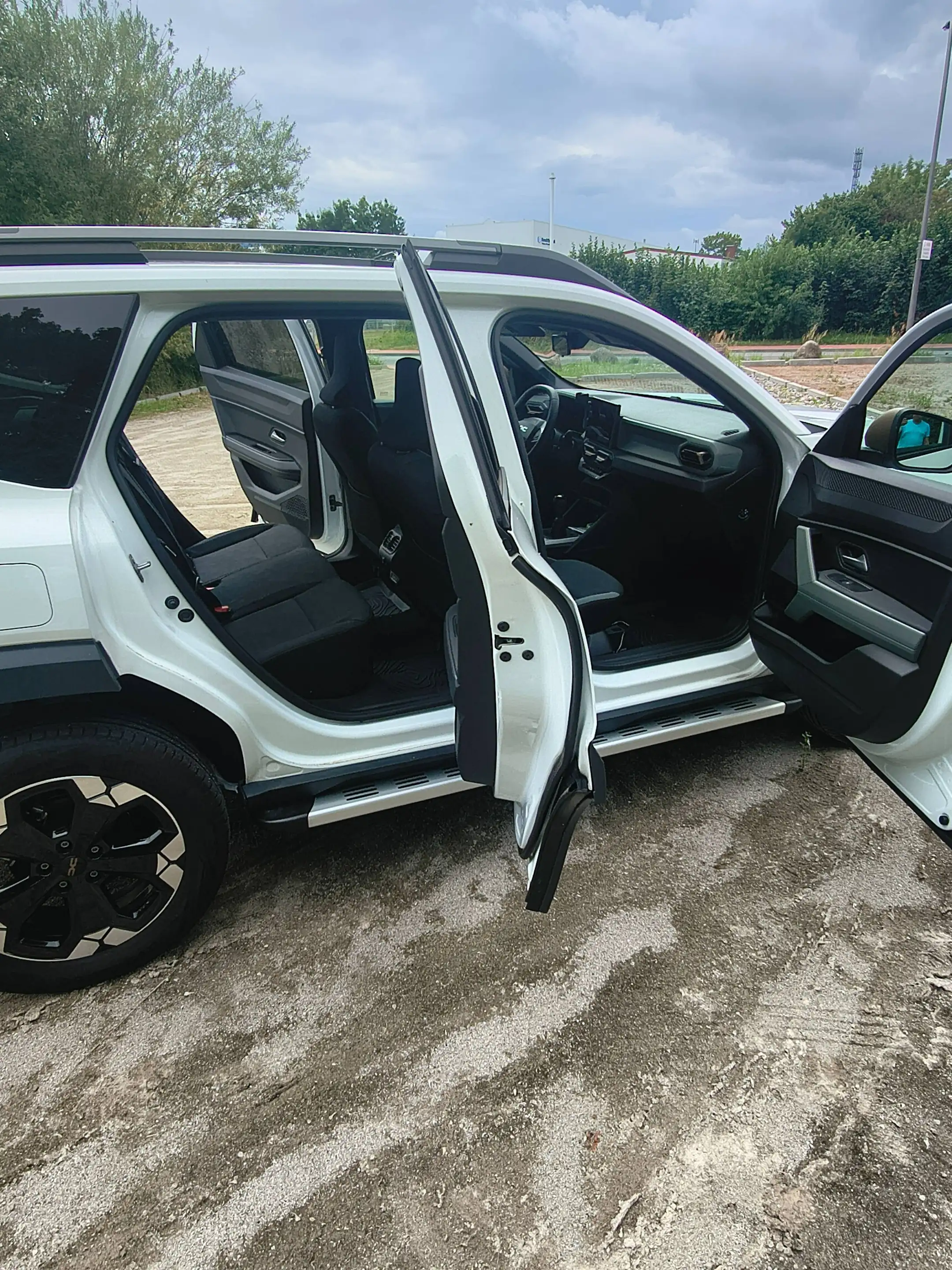 Dacia Bigster TCe 140 Extreme Panoramadach — photo 14