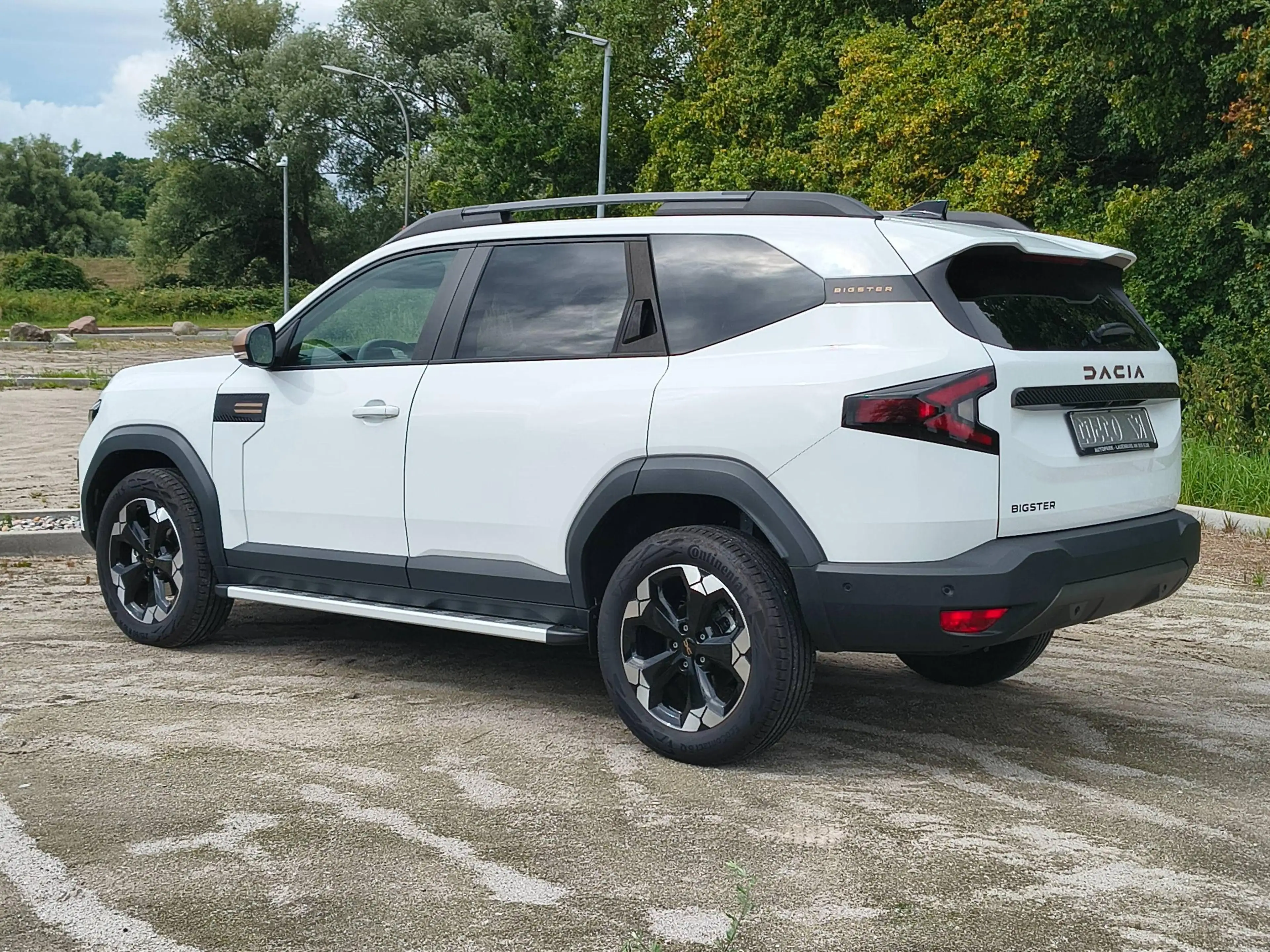 Dacia Bigster TCe 140 Extreme Panoramadach — photo 6