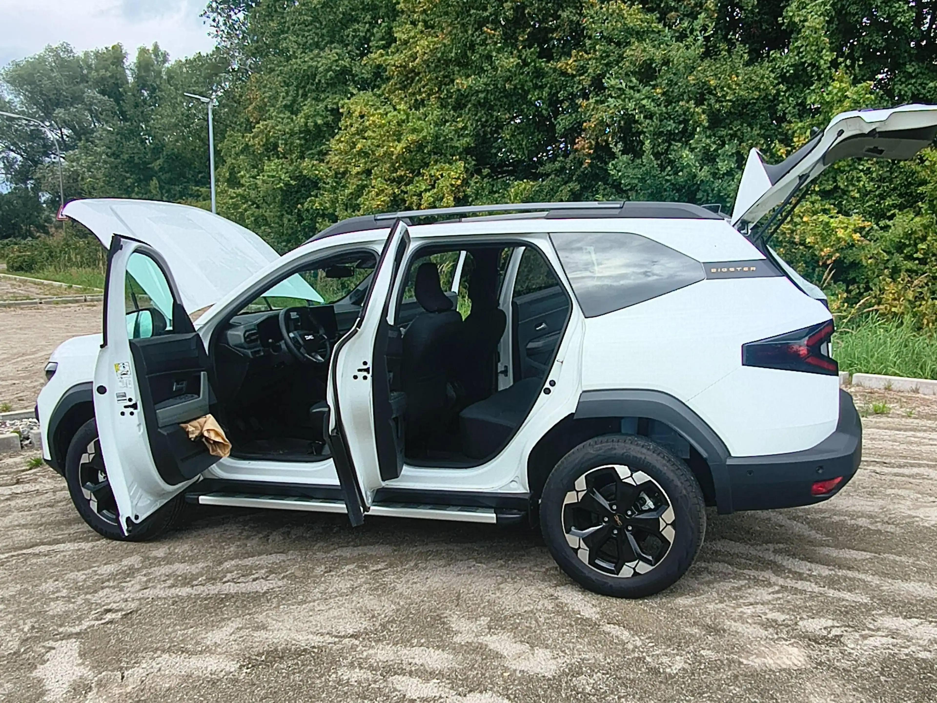 Dacia Bigster TCe 140 Extreme Panoramadach — photo 5