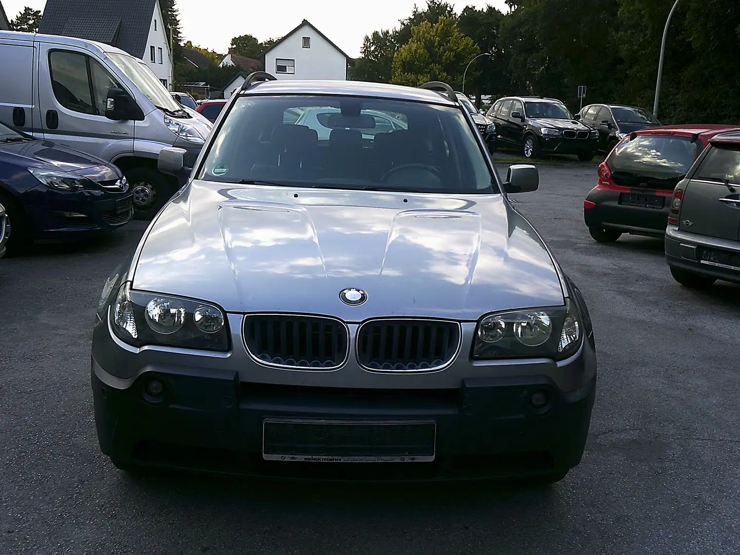 BMW X3 2.0d Grau - 2