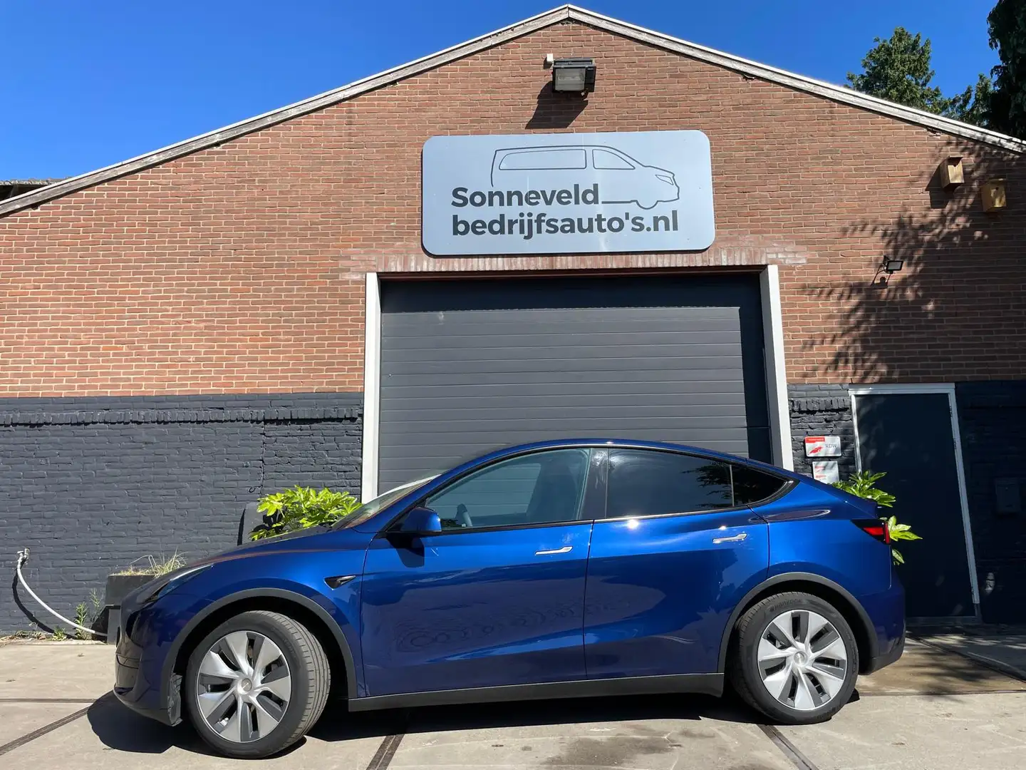Tesla Model Y RWD 58 kWh Blauw metallic Blauw - 2