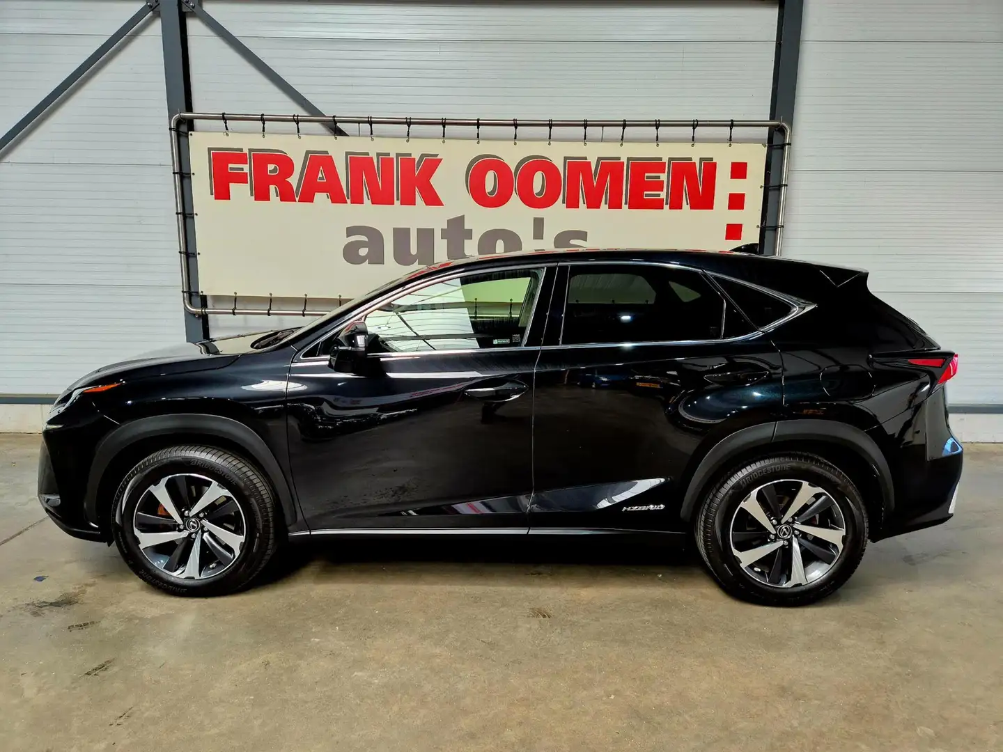 Lexus NX 300h AWD President Line + Dealer OH|Panorama|Mark Levin Zwart - 2