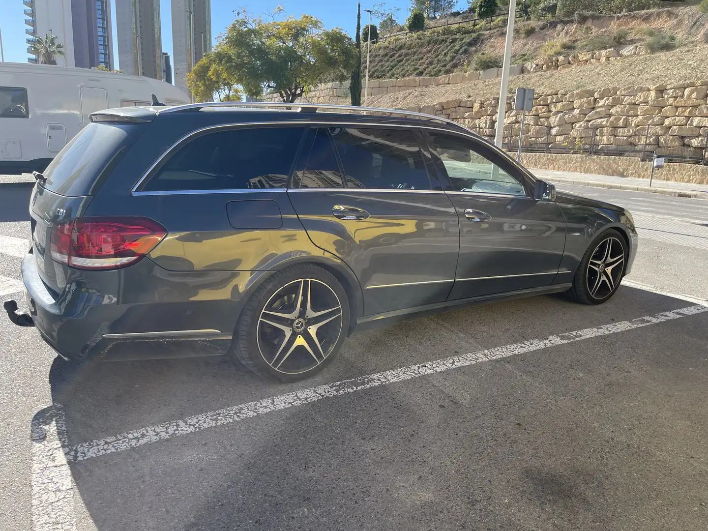 Mercedes-Benz E 350 Estate 350CDI BE Avantgarde Aut. - 2