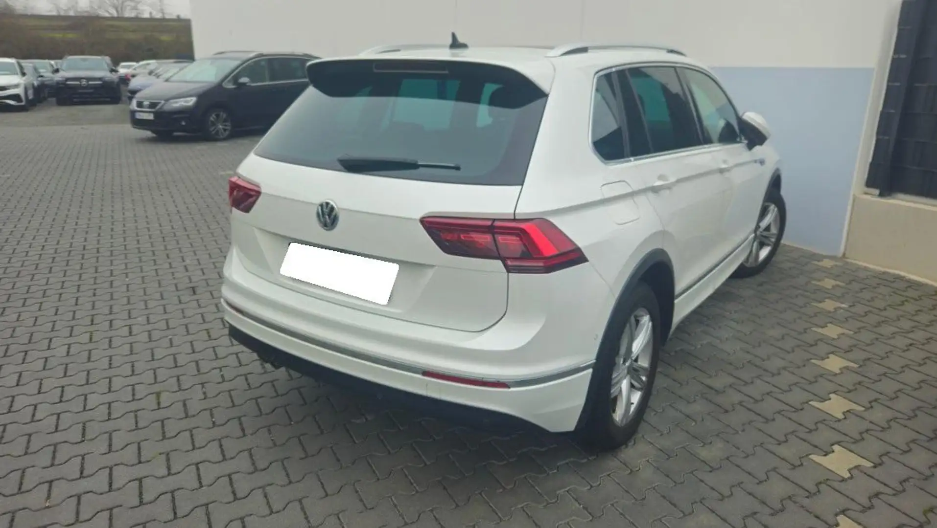 Volkswagen Tiguan 2.0 TDI DSG 4Mot R-LINE STNDHZ LEDER PANO AHK Blanc - 2