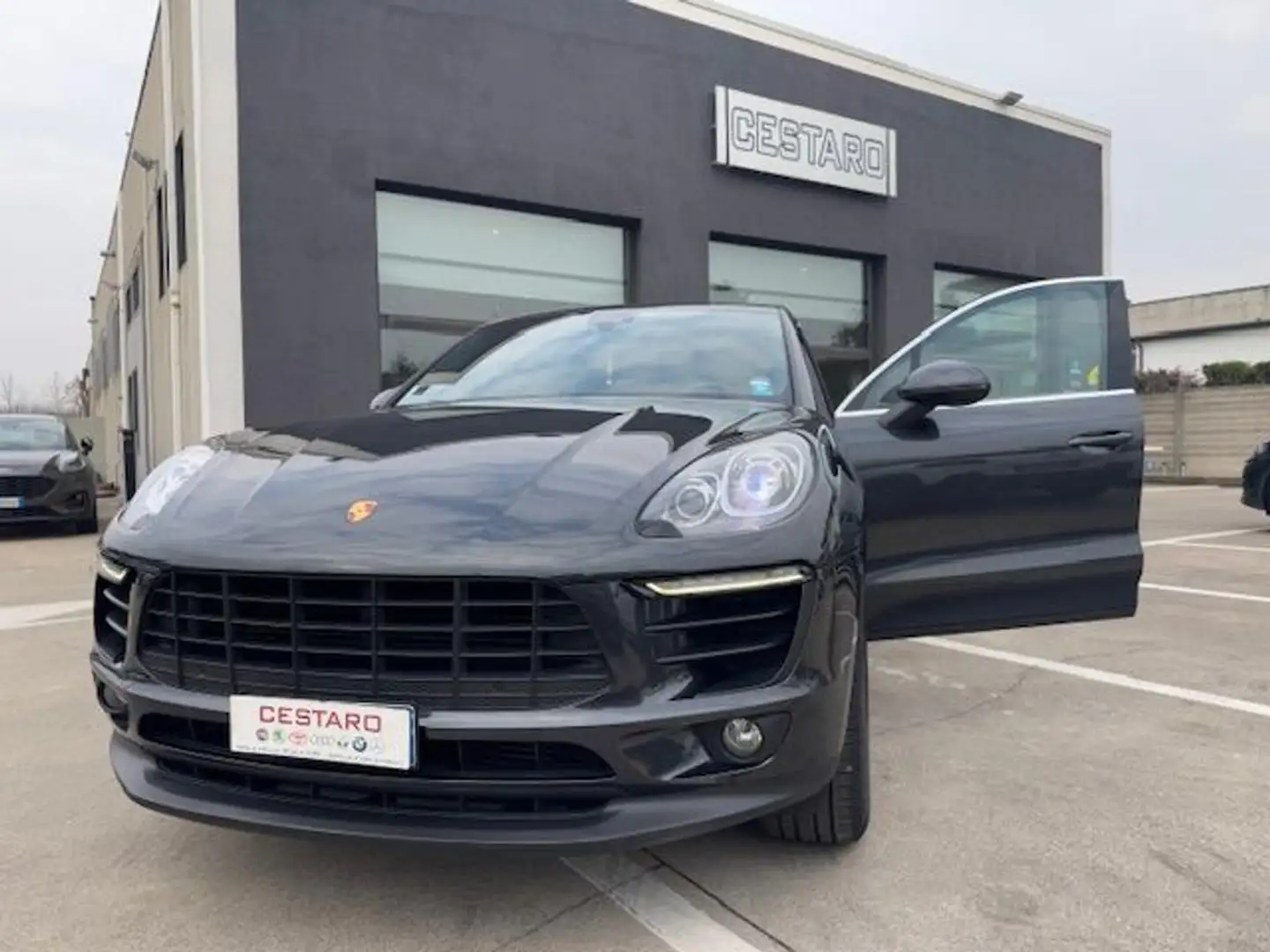 Porsche Macan 3.0 S Diesel Nero - 2