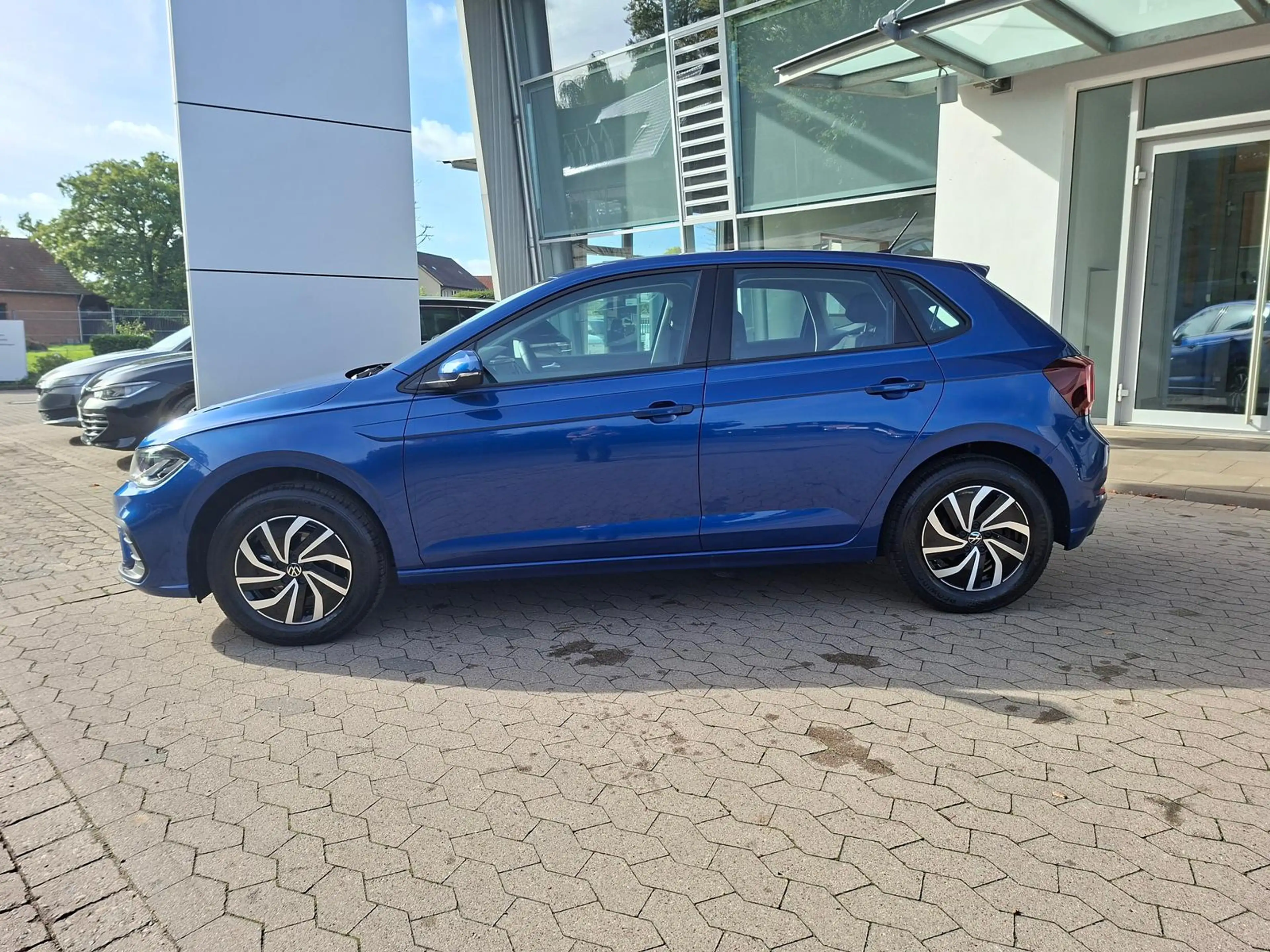 Volkswagen Polo Life 1.0TSI DSG Sitzheizung Tempomat APP — photo 9
