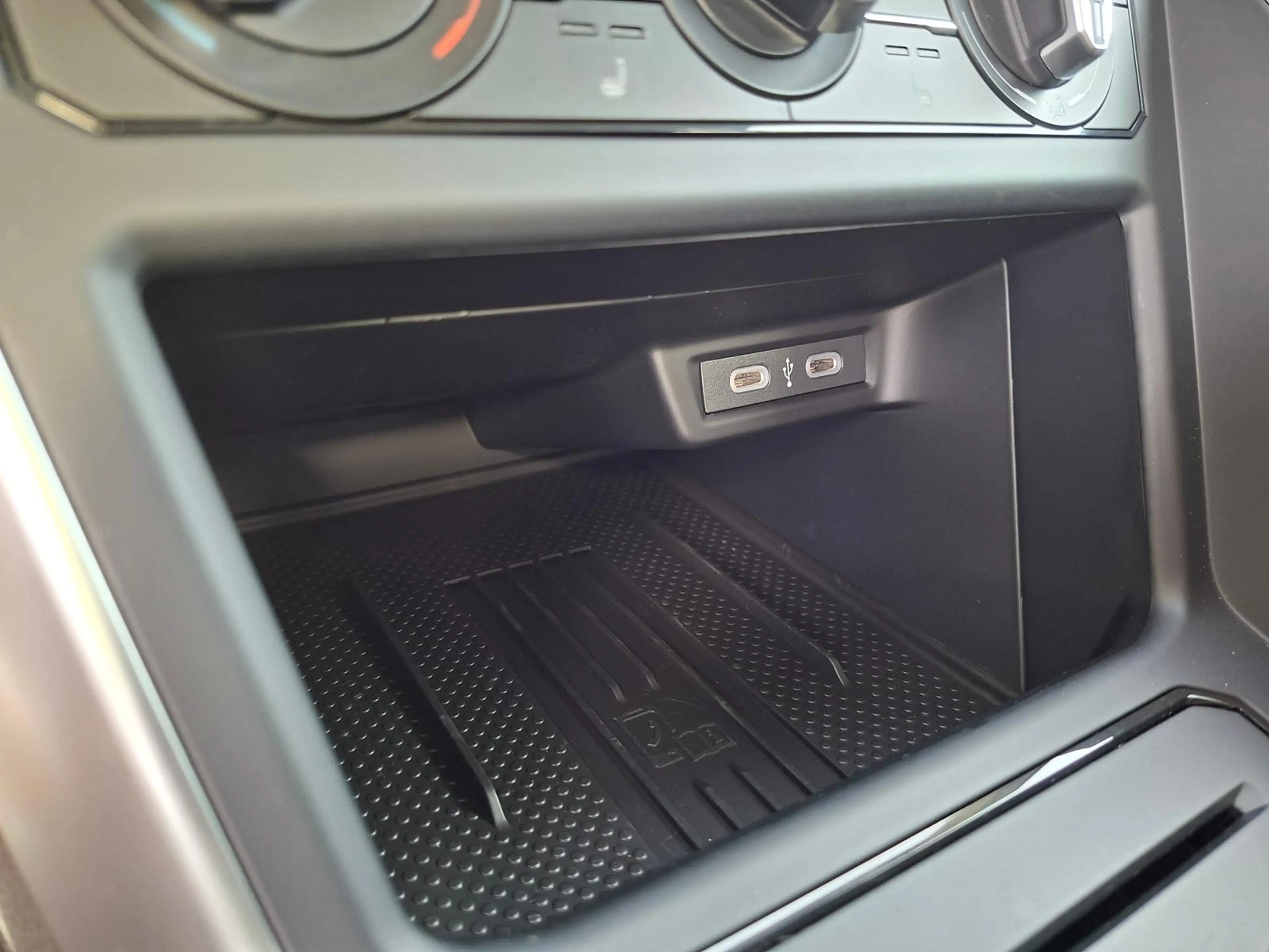 Volkswagen Polo Life 1.0TSI DSG Sitzheizung Tempomat APP — photo 15