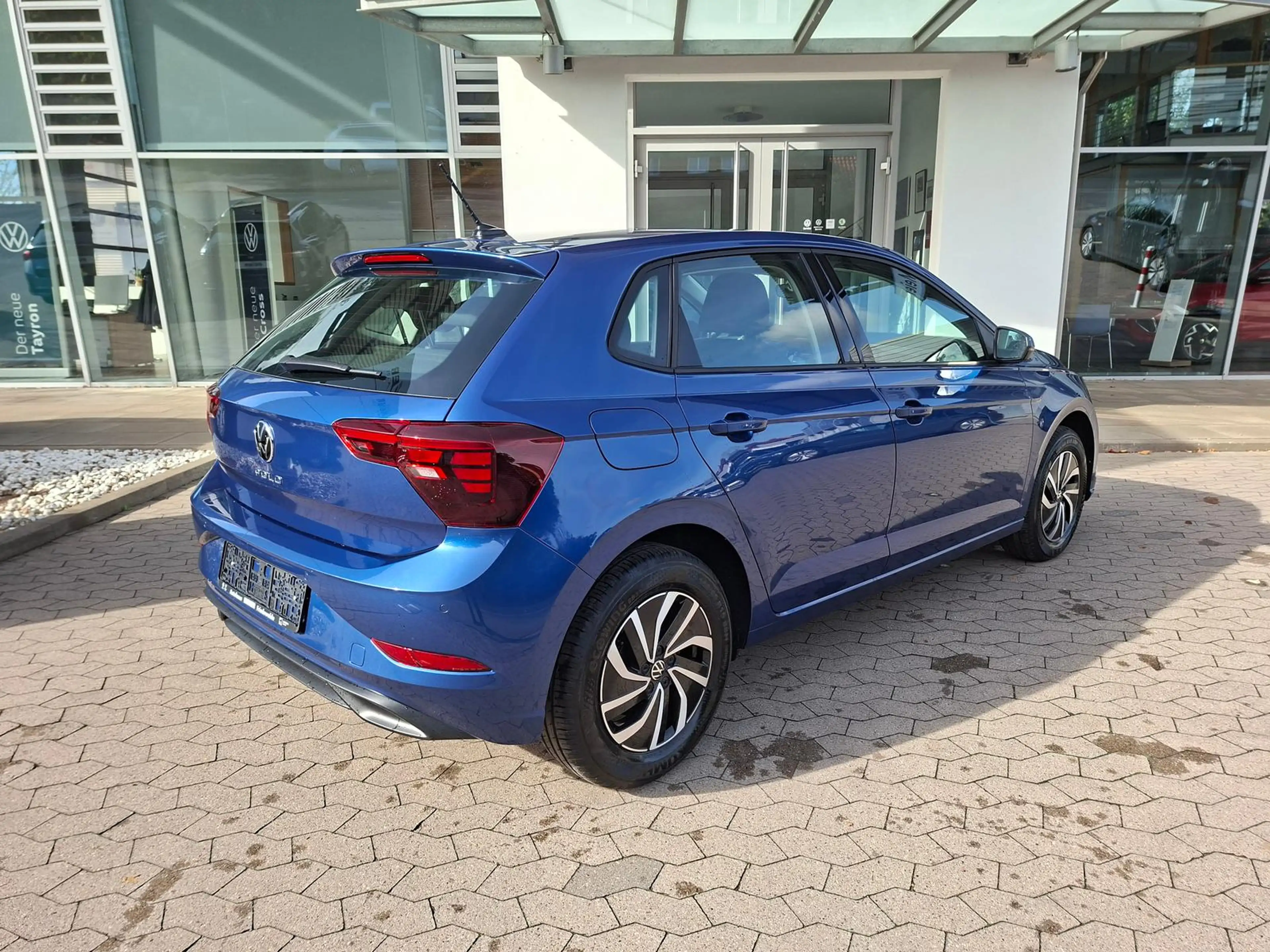 Volkswagen Polo Life 1.0TSI DSG Sitzheizung Tempomat APP — photo 6