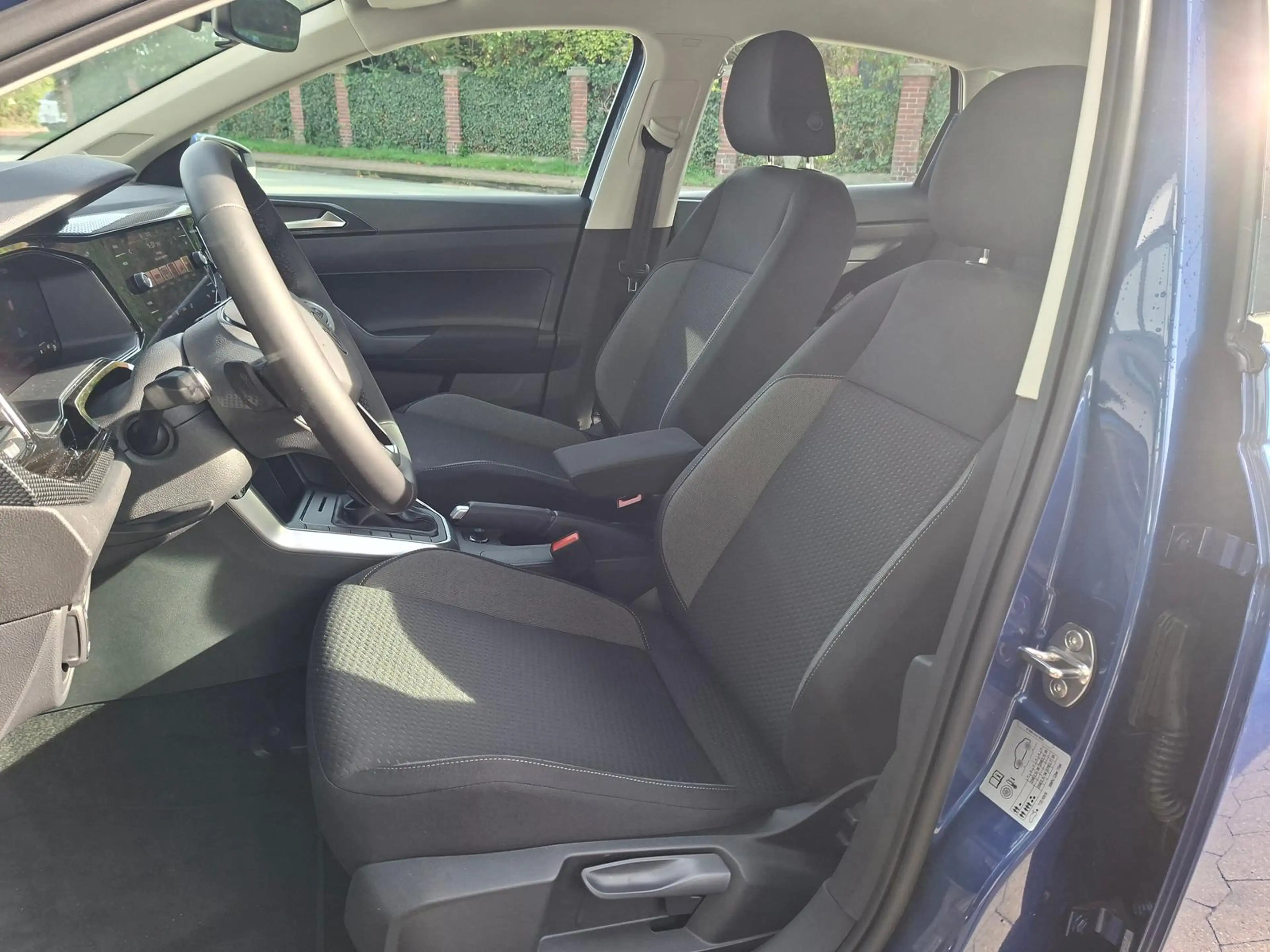 Volkswagen Polo Life 1.0TSI DSG Sitzheizung Tempomat APP — photo 11