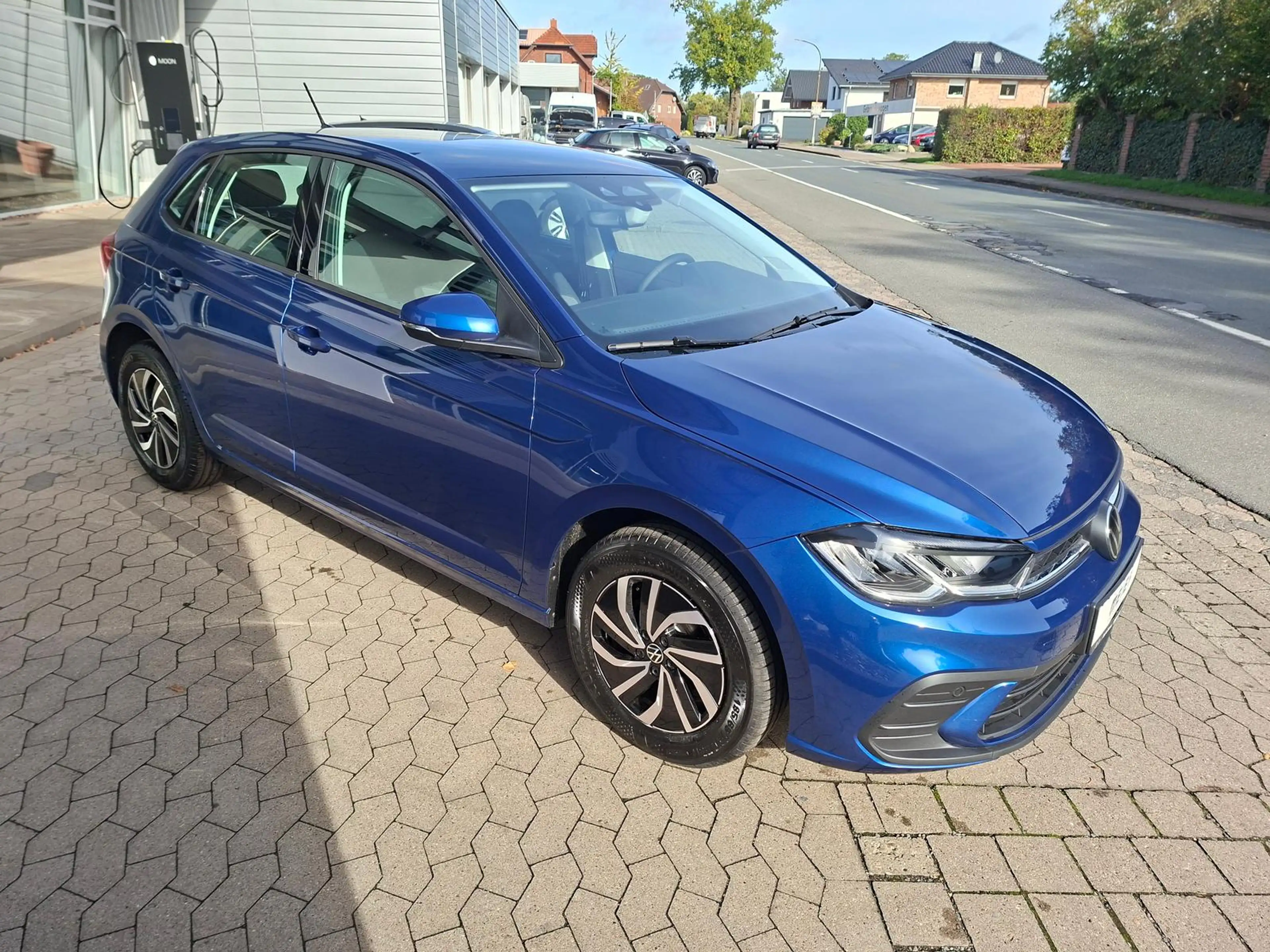 Volkswagen Polo Life 1.0TSI DSG Sitzheizung Tempomat APP — photo 4