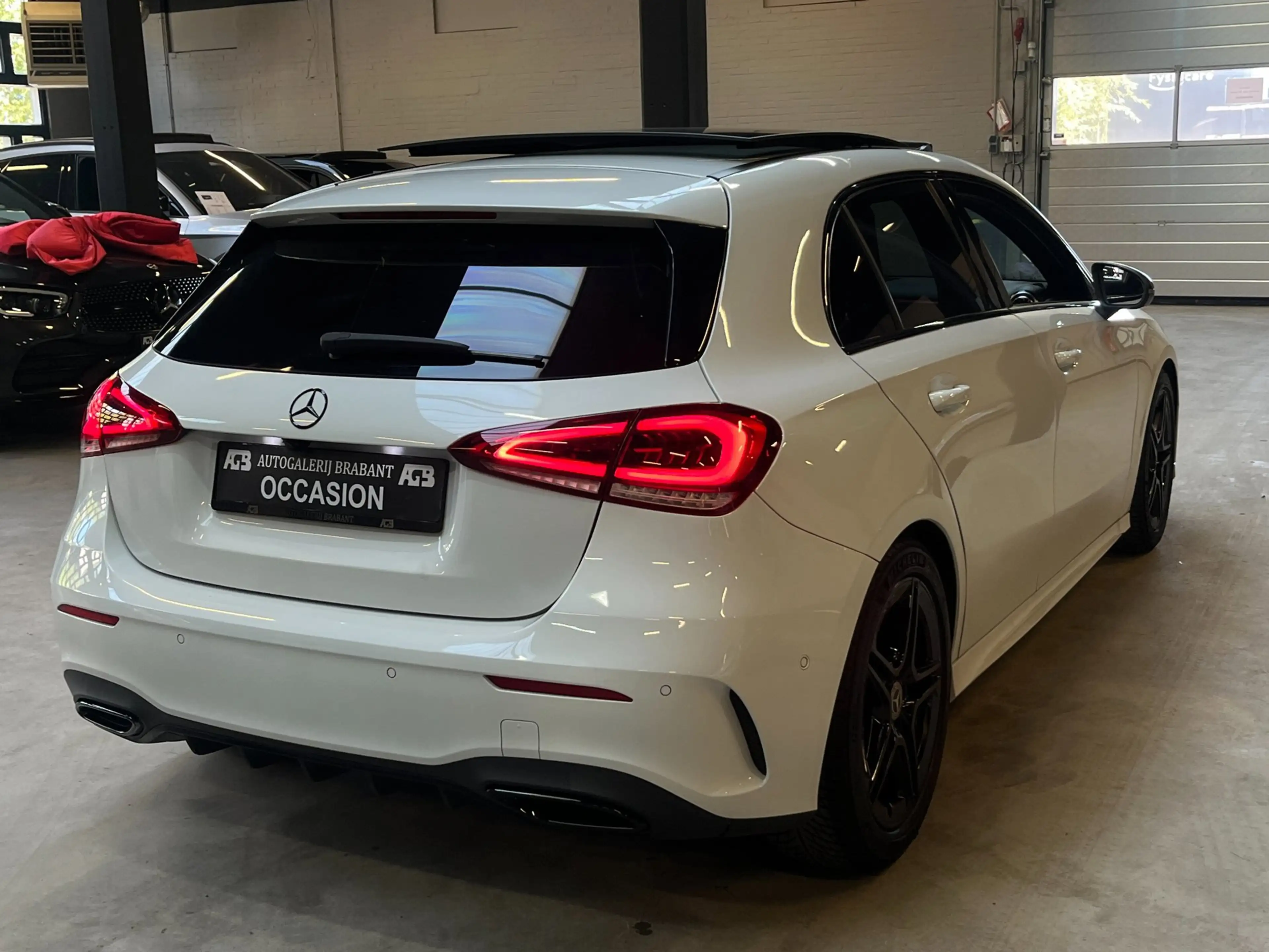 Mercedes-Benz A 200 Business Solution AMG Pano/Carplay/Camera/Sfeerver — photo 5