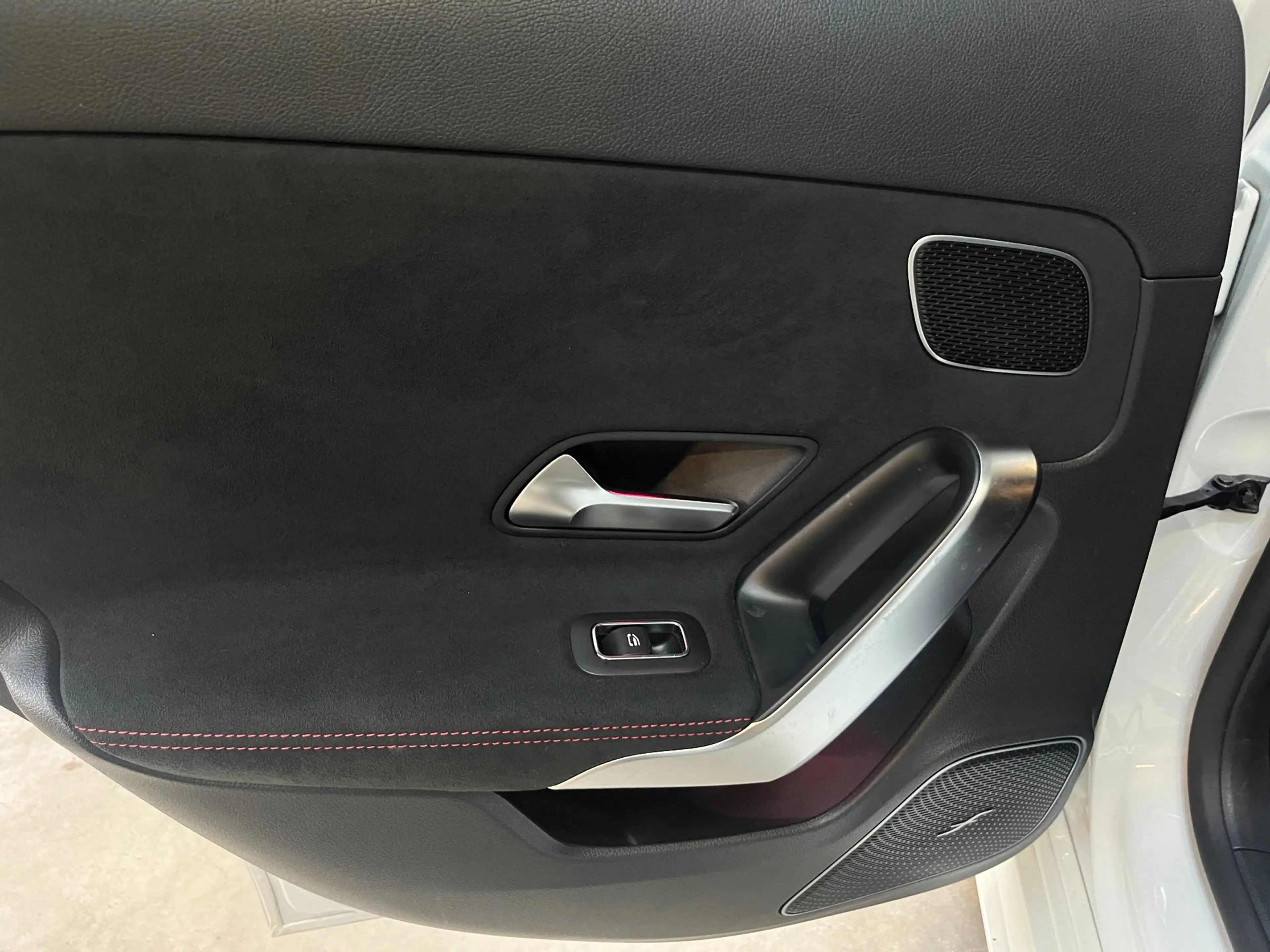 Mercedes-Benz A 200 Business Solution AMG Pano/Carplay/Camera/Sfeerver — photo 15