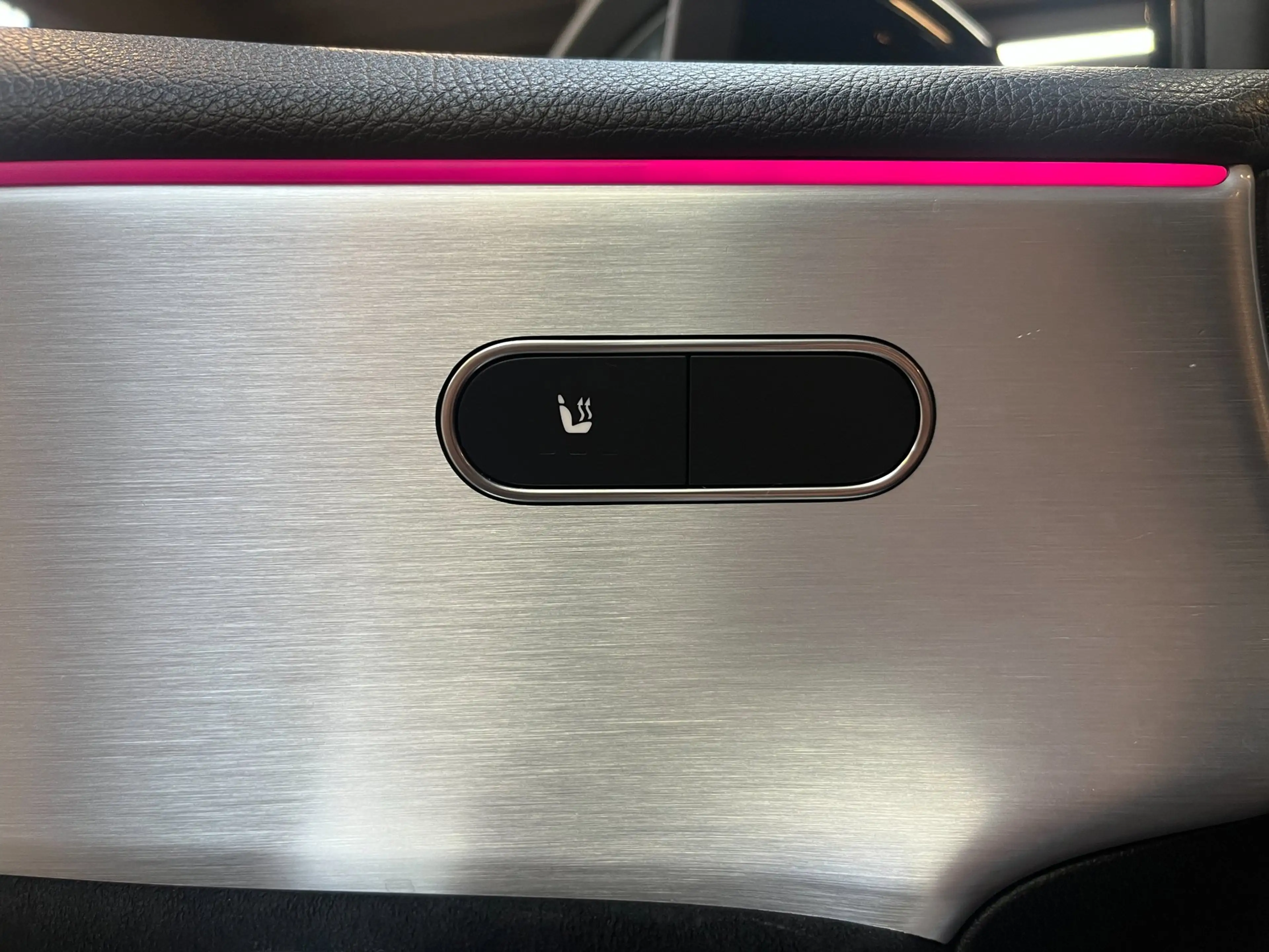 Mercedes-Benz A 200 Business Solution AMG Pano/Carplay/Camera/Sfeerver — photo 11