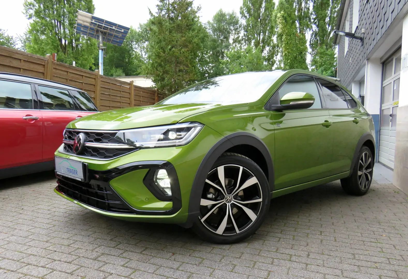 Volkswagen Taigo R-Line // Schiebedach, LED, Virtl. Verde - 2