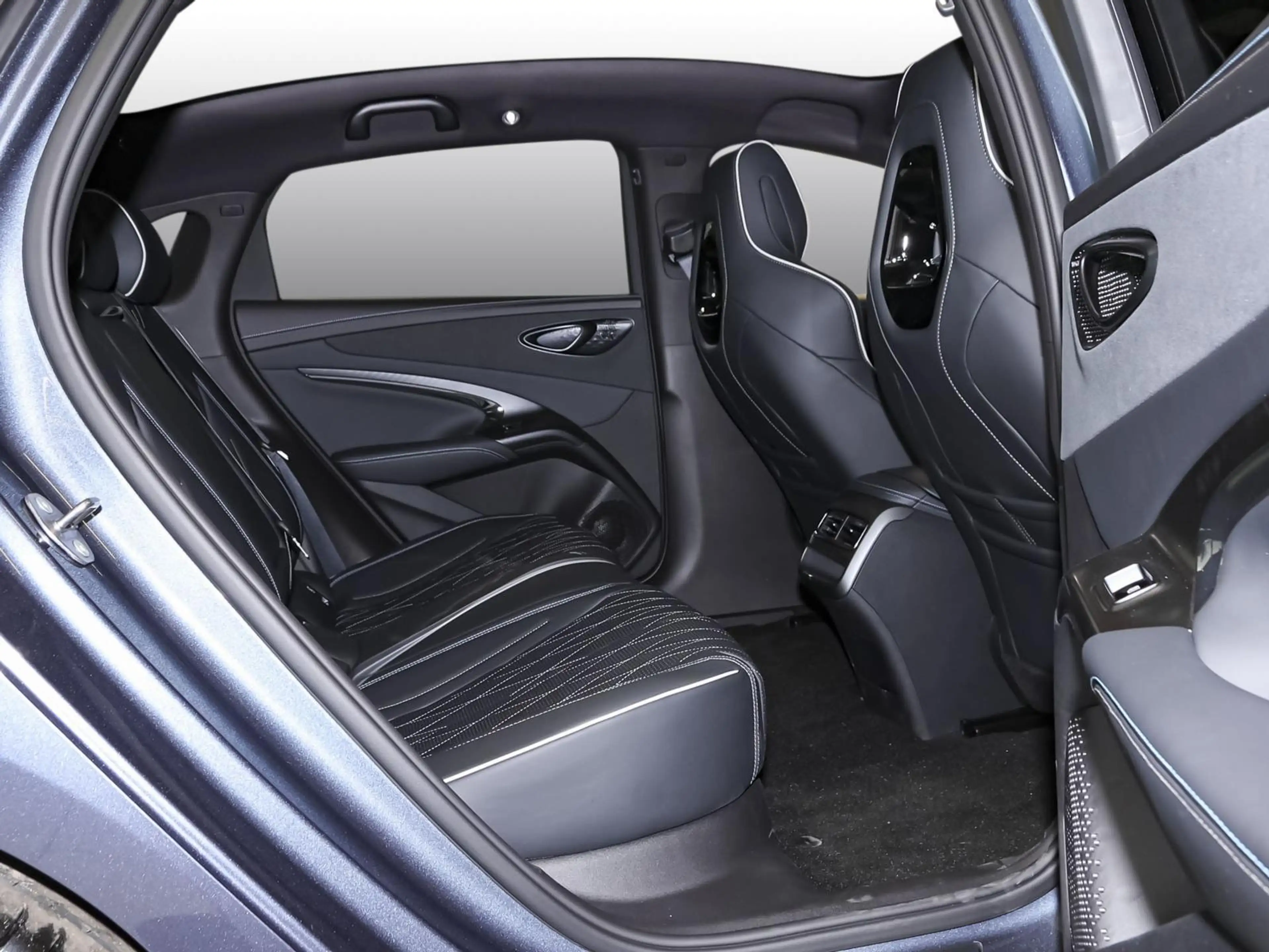 BYD Seal Excellence AWD LEDER NAVI SHZ PDC KLIMA BT — photo 4