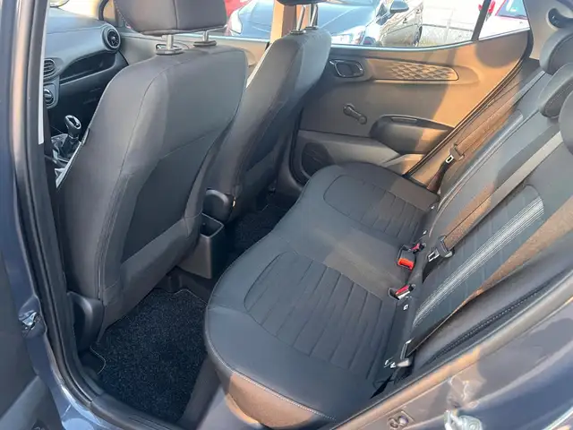 Hyundai i10 view 11