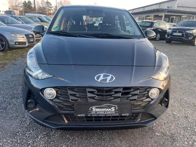Hyundai i10 view 2