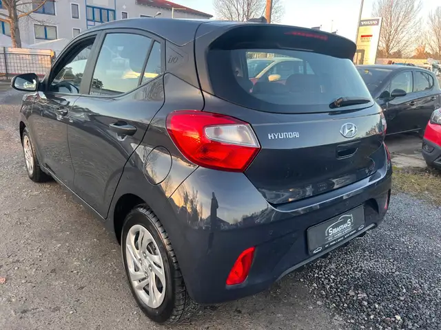 Hyundai i10 view 6