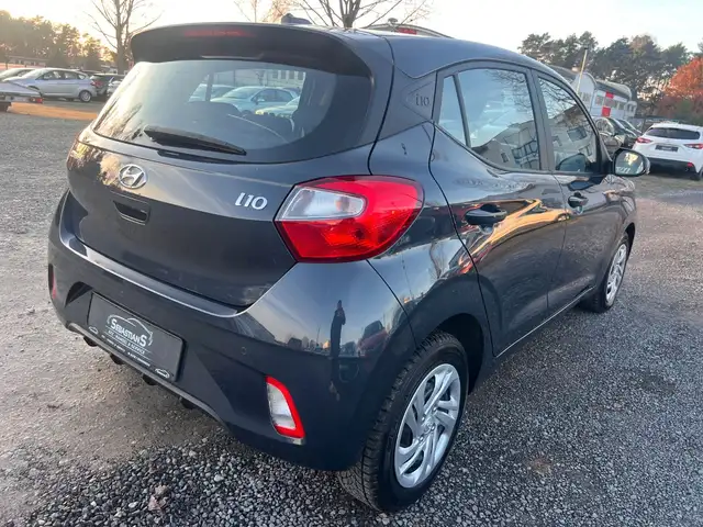 Hyundai i10 view 4