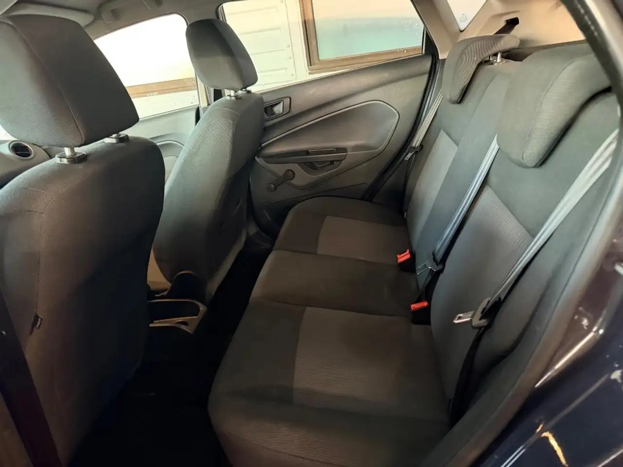 Ford Fiesta 5 portes — photo 5