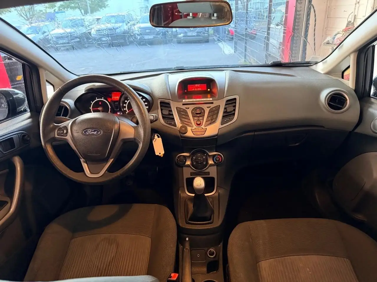 Ford Fiesta 5 portes — photo 6