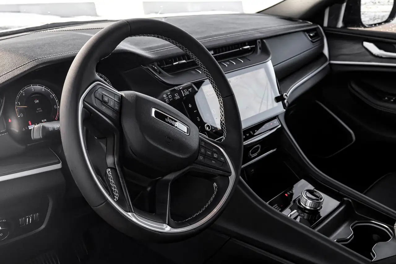Jeep Grand Cherokee снимка Jeep Grand Cherokee