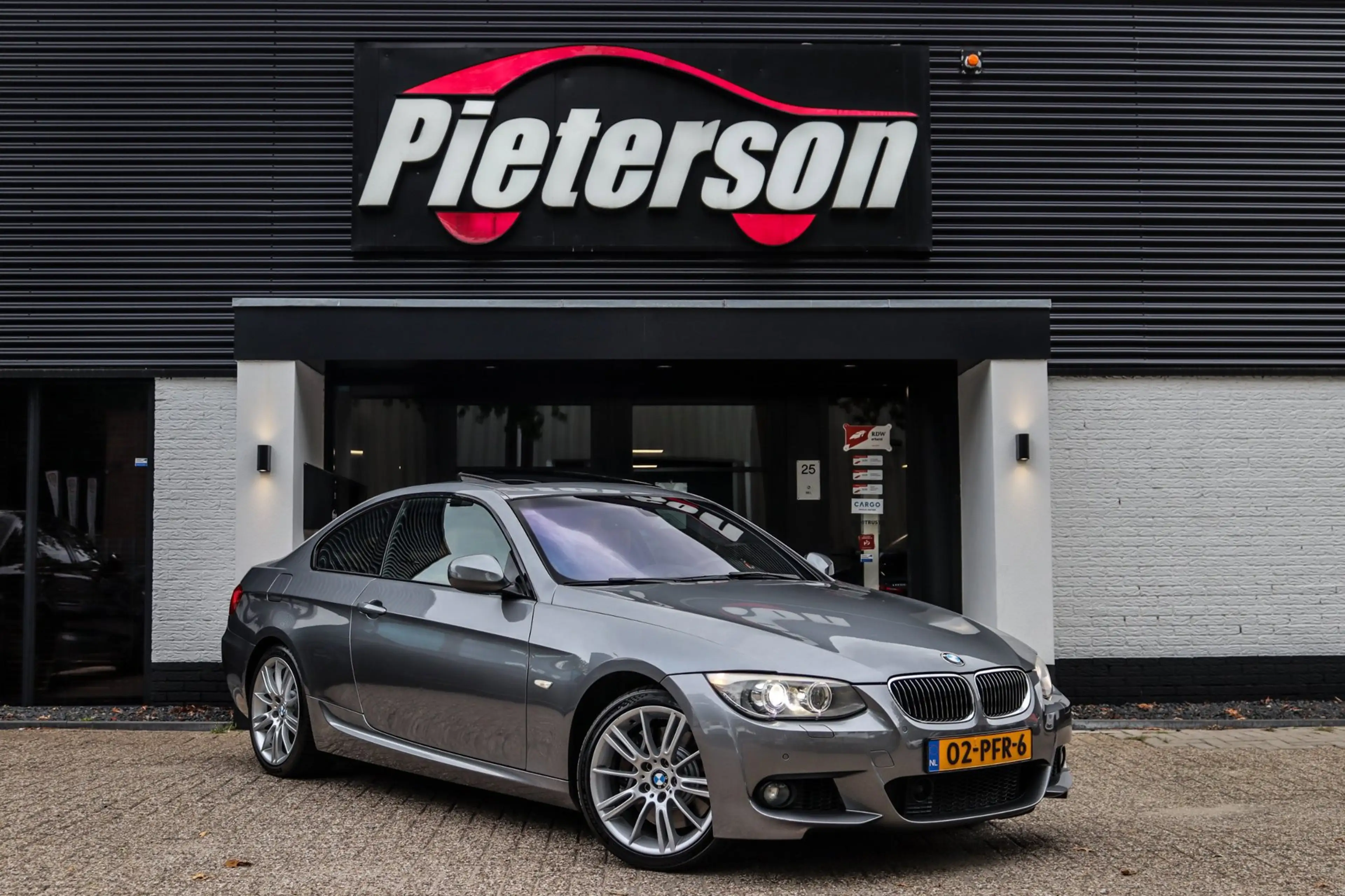 BMW 335 3-serie Coupé 335xi M-Pakket PANO H&K NAP ACC DAB+