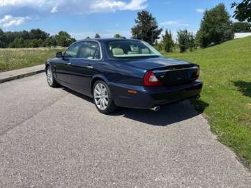 XJ 2,7 V6 Ds. Executive Aut. Executive