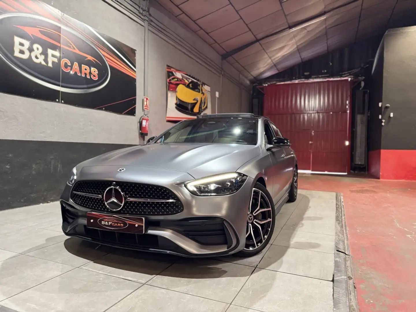 Mercedes-Benz C 300 9G-Tronic Gris - 2