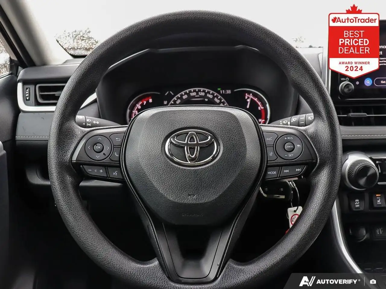 Toyota RAV 4 снимка Toyota RAV 4