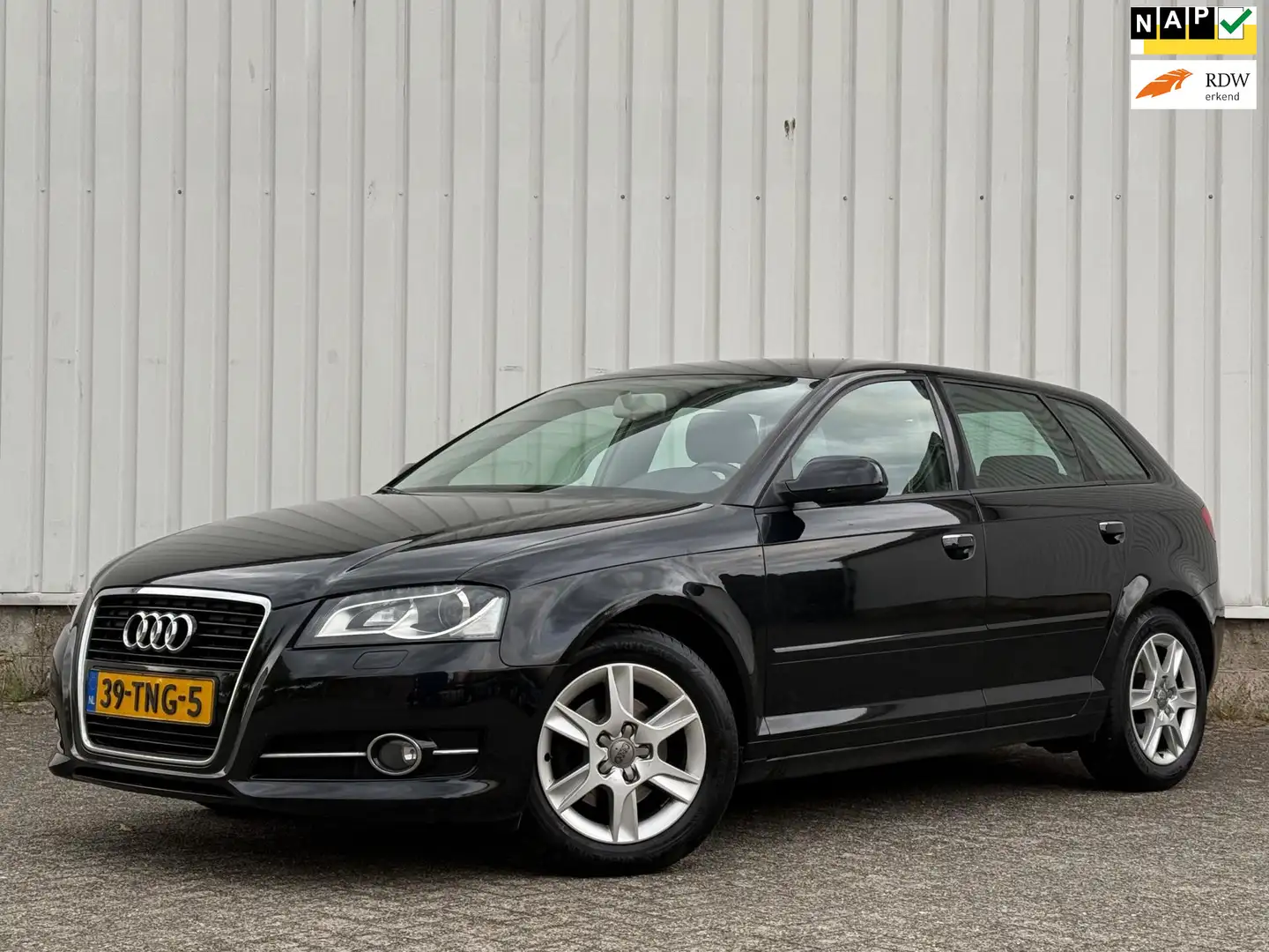 Audi A3 Sportback 1.4 TFSI Attraction Advance 2e Eigenaar, crna - 1