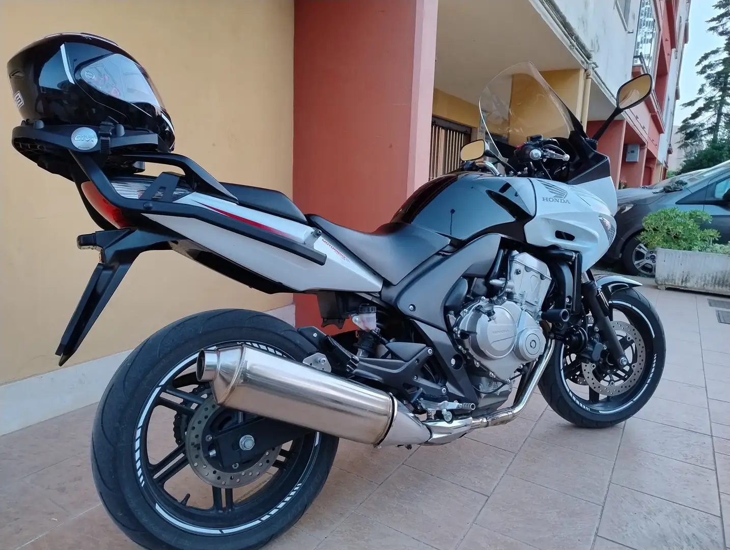 Honda CBF 600 Biały - 1