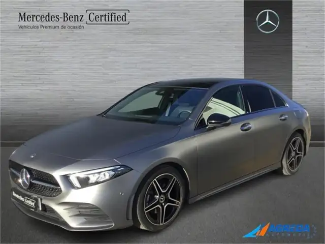 Mercedes-Benz A 200 Sedán