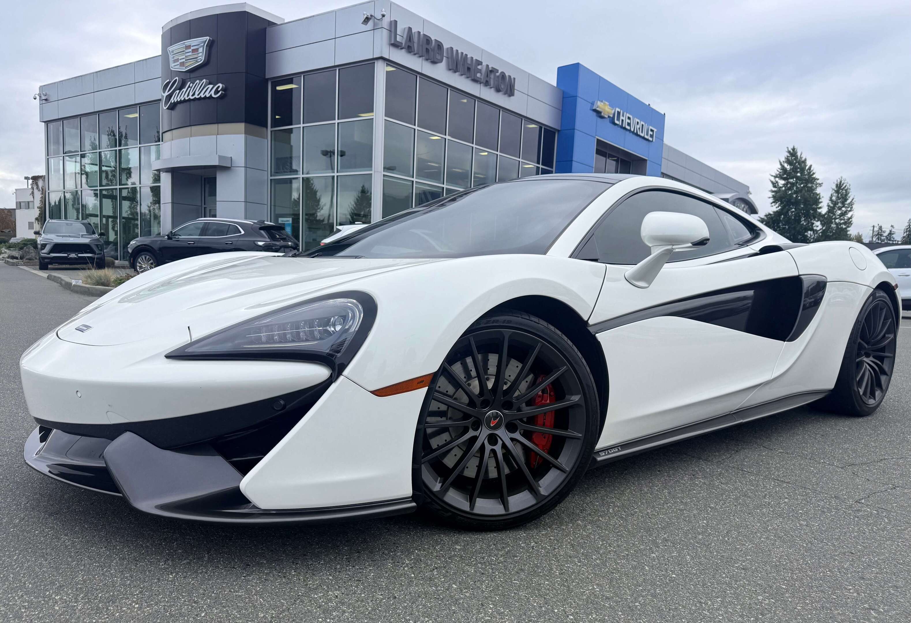 White 2017 McLaren 570GT Coupe Rear-Wheel Drive Automatic