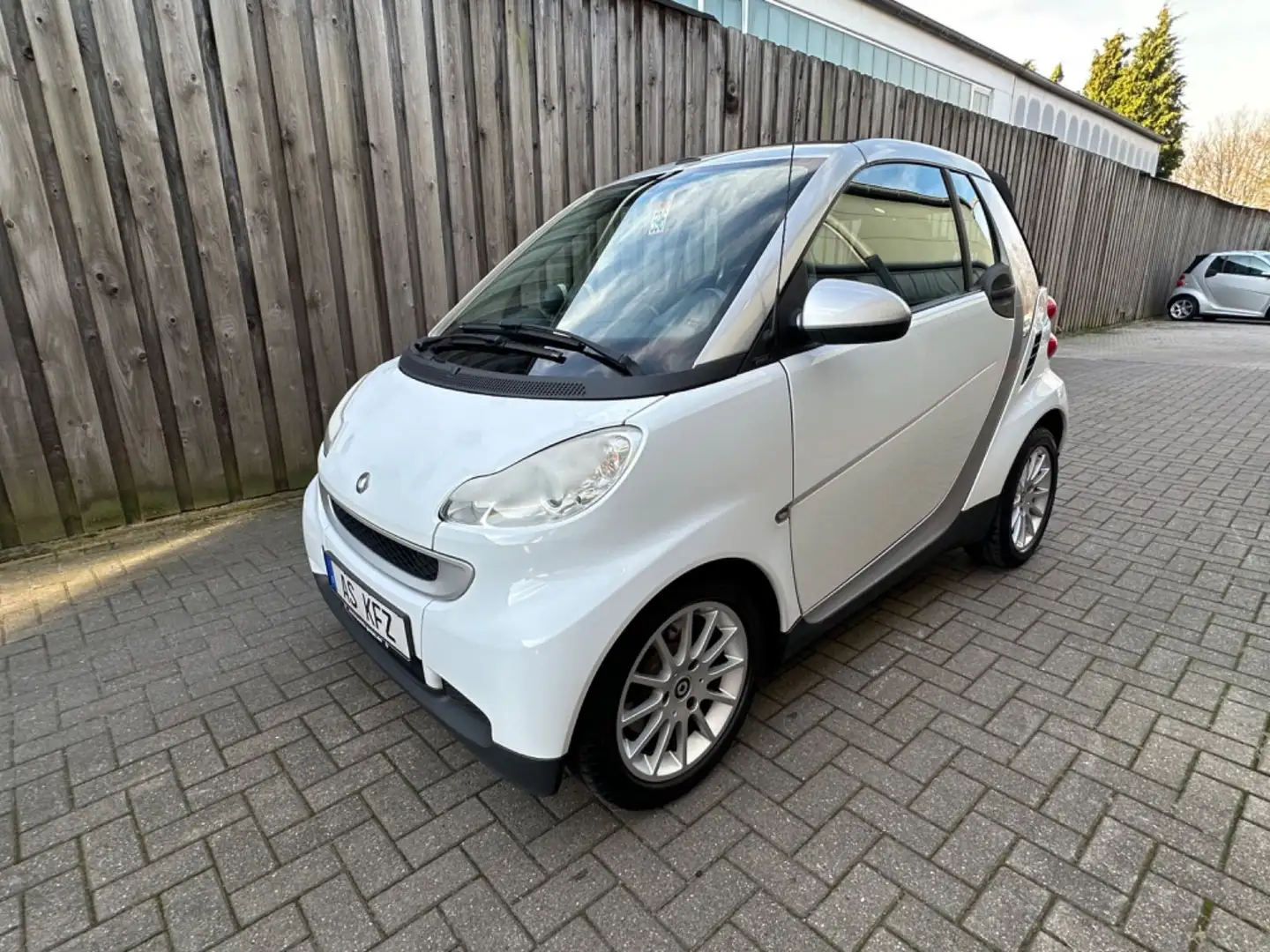 smart forTwo Passion Cabrio 451 Klima Alu´s DZ & UHR Weiß - 1