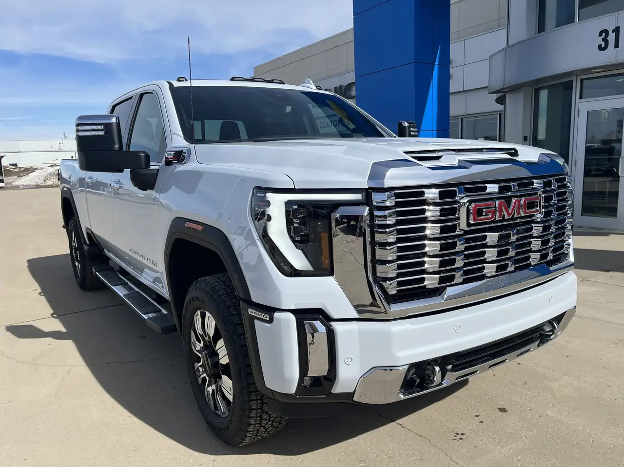 GMC Sierra 3500HD снимка GMC Sierra 3500HD