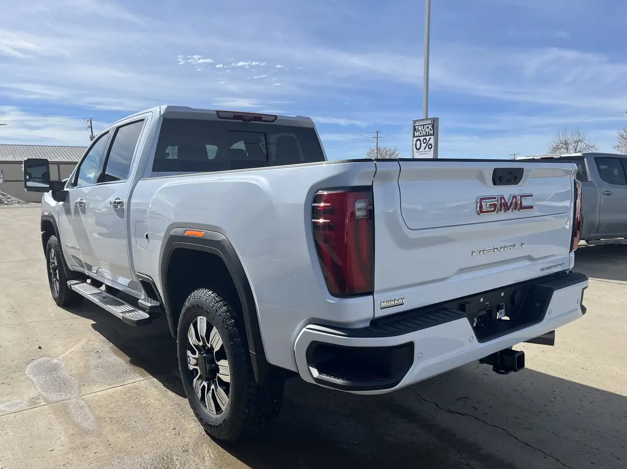 GMC Sierra 3500HD снимка GMC Sierra 3500HD