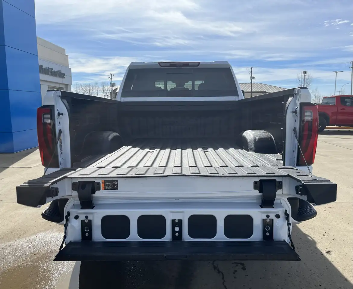GMC Sierra 3500HD снимка GMC Sierra 3500HD