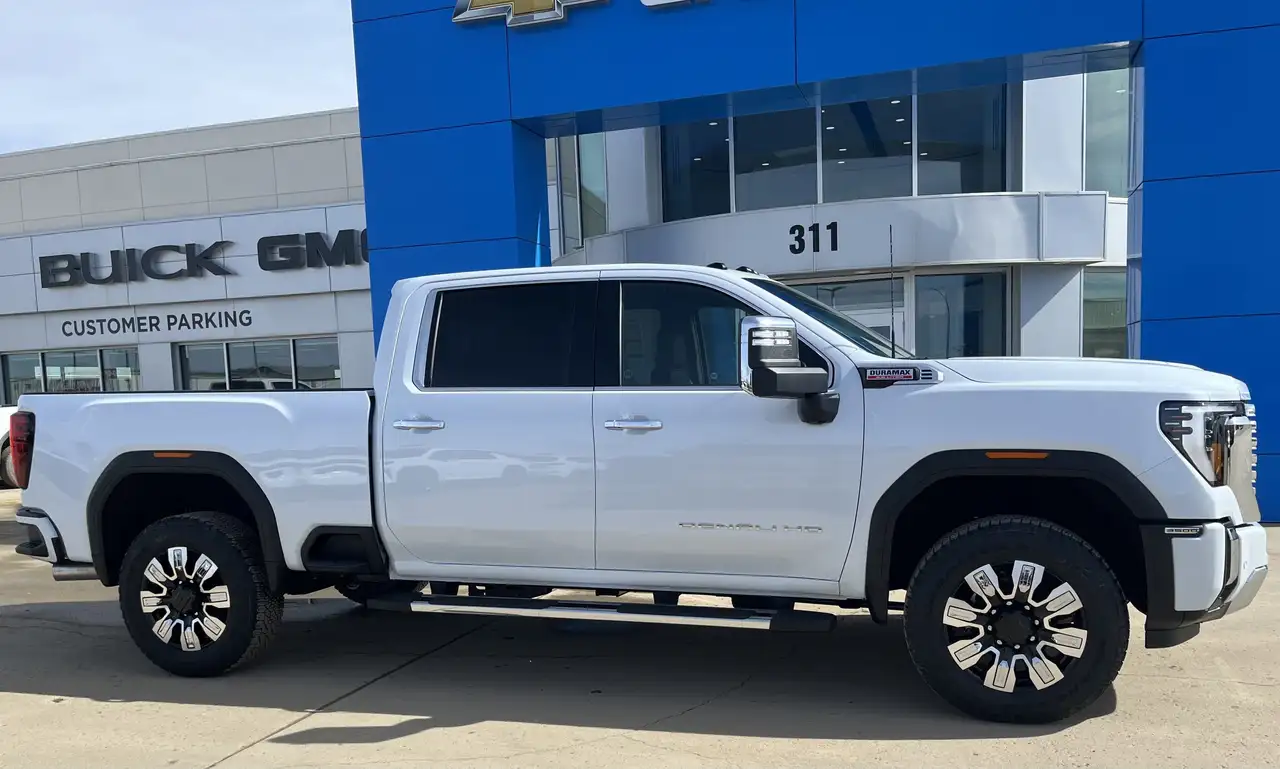 GMC Sierra 3500HD снимка GMC Sierra 3500HD