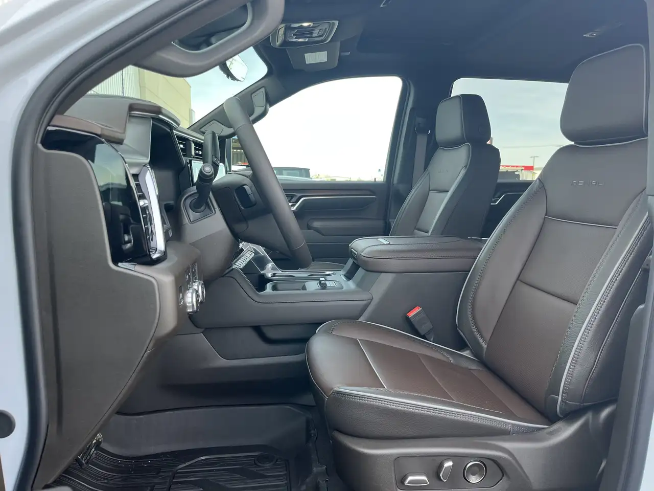 GMC Sierra 3500HD снимка GMC Sierra 3500HD