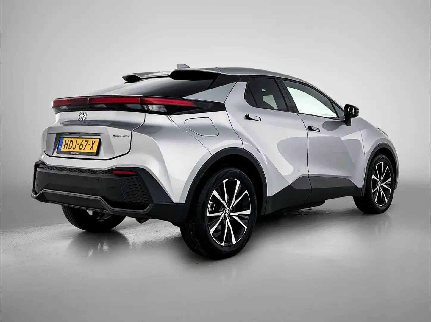 Toyota C-HR 2.0 Plug-in Hybrid 220 First Edition | BTW Voertui Gris - 2