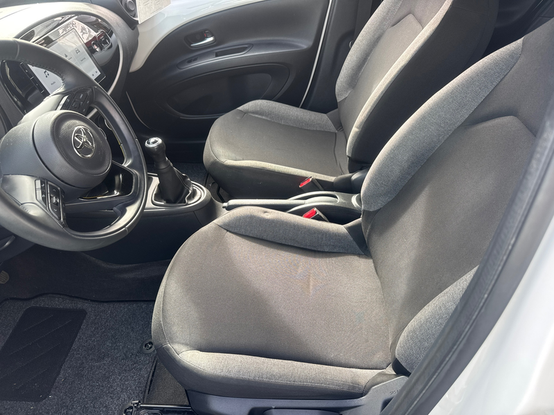 Toyota Aygo X 1.0 VVT-i Play, carplay/camera. Wij zijn altijd de — photo 11