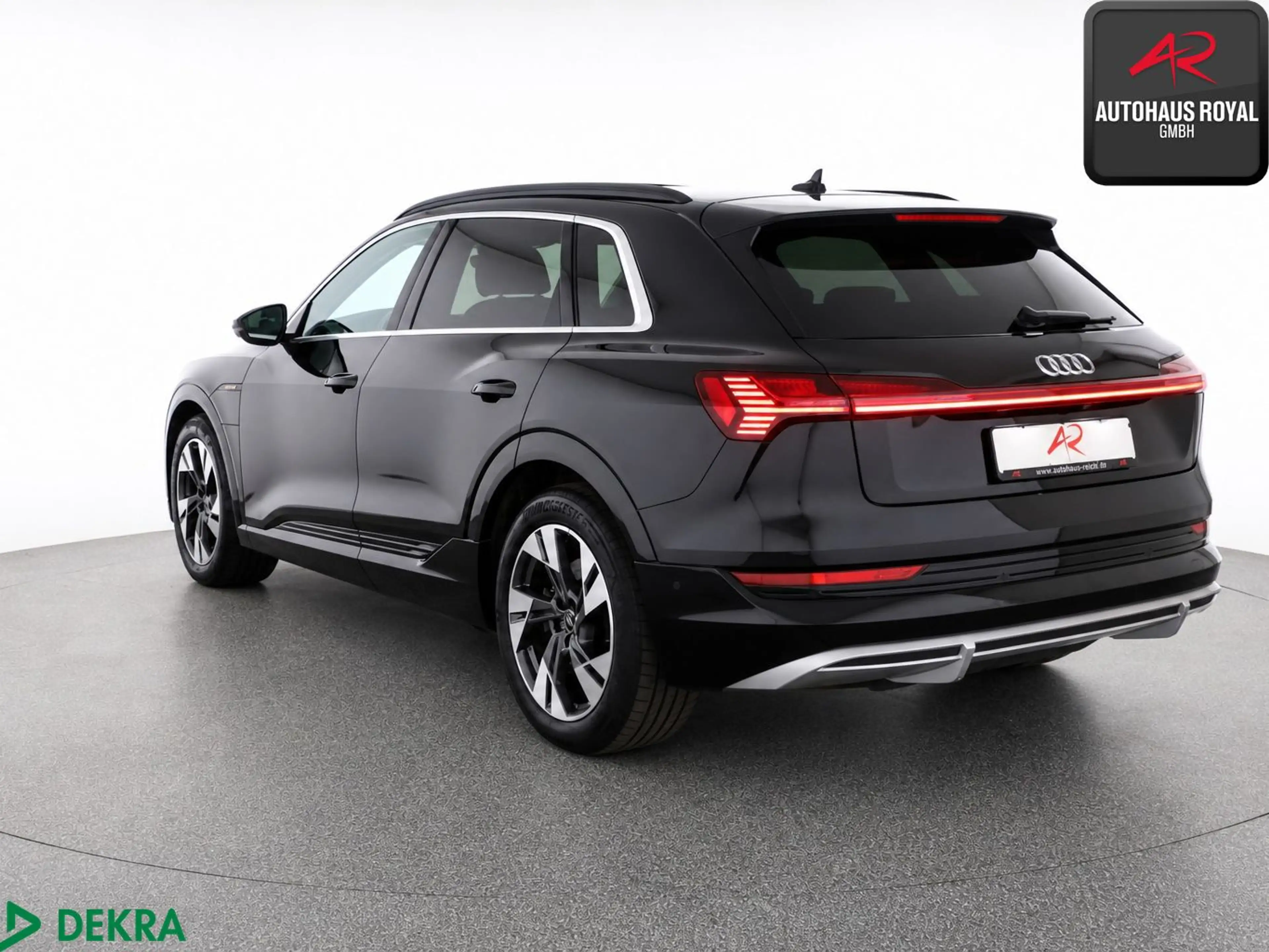 Audi e-tron 55 qu S LINE PANO,HUD,LUFT,MATRIX,KEYLESS — photo 2