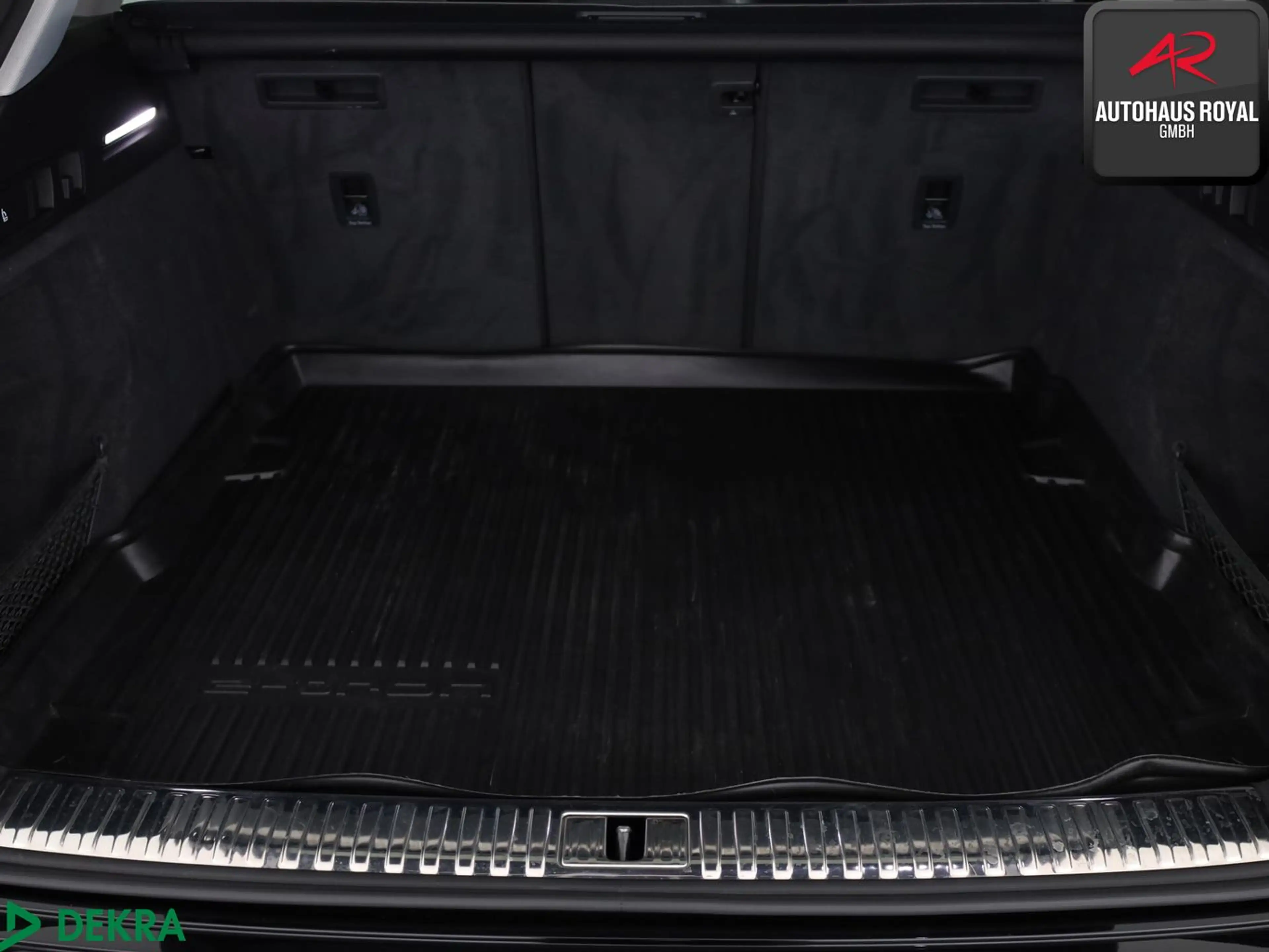 Audi e-tron 55 qu S LINE PANO,HUD,LUFT,MATRIX,KEYLESS — photo 12